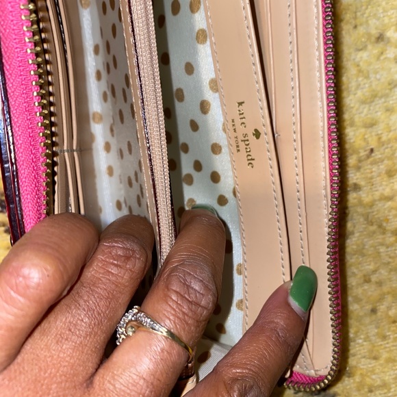 COPY - COPY - Kate Sade Wallet - Picture 6 of 6